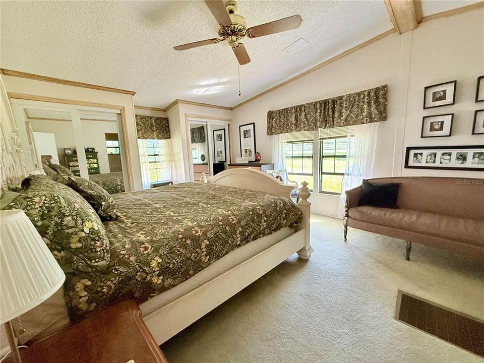 Active With Contract: $208,550 (2 beds, 2 baths, 1586 Square Feet)