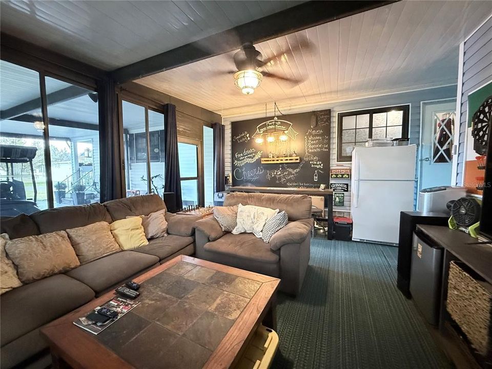 Active With Contract: $208,550 (2 beds, 2 baths, 1586 Square Feet)