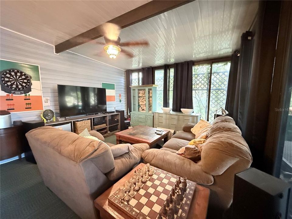 Active With Contract: $208,550 (2 beds, 2 baths, 1586 Square Feet)