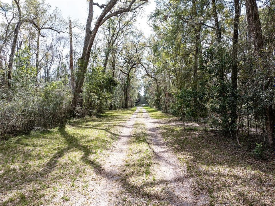 For Sale: $895,000 (1 beds, 1 baths, 400 Square Feet)