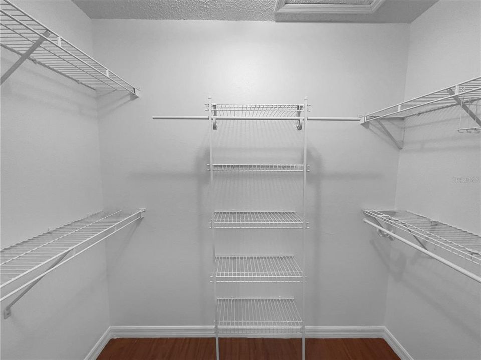 Activo con contrato: $272,000 (3 camas, 2 baños, 1703 Pies cuadrados)