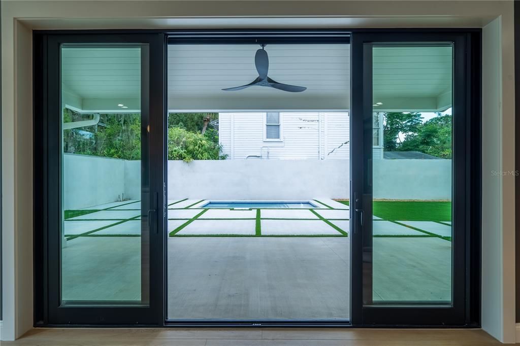 合同活跃: $1,397,000 (4 贝兹, 3 浴室, 3592 平方英尺)