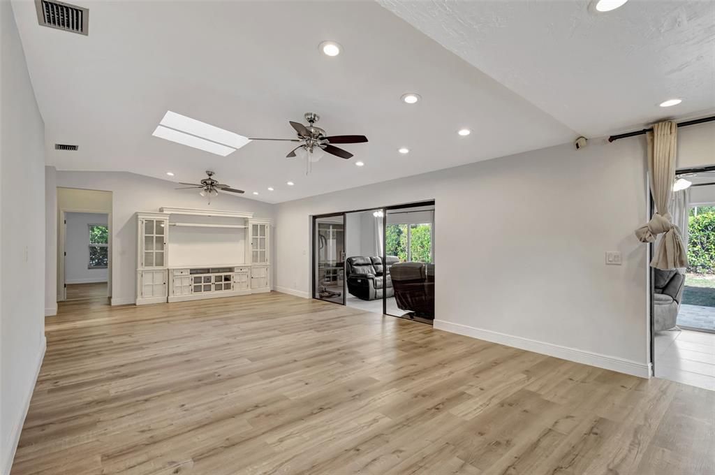 For Sale: $575,000 (3 beds, 2 baths, 2226 Square Feet)