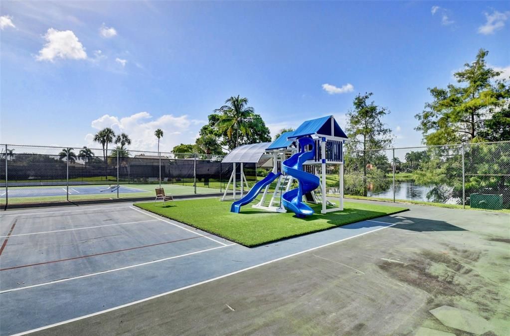 For Sale: $575,000 (3 beds, 2 baths, 2226 Square Feet)