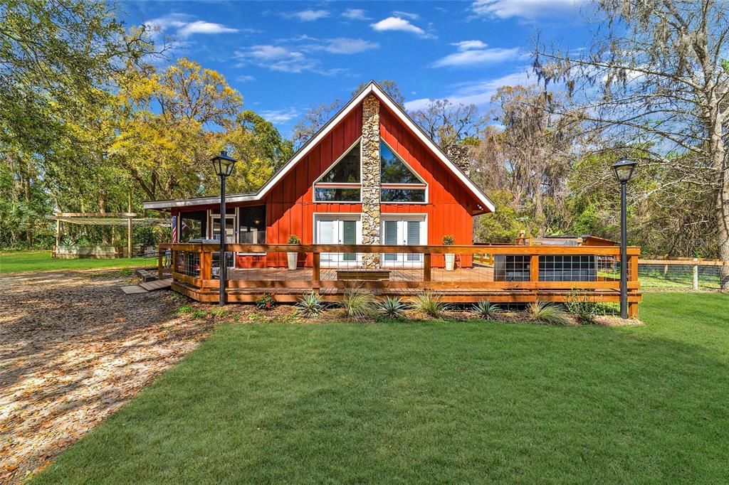 Recently Sold: $710,000 (2 beds, 2 baths, 1825 Square Feet)