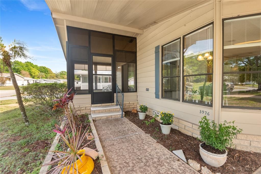 For Sale: $129,450 (2 beds, 2 baths, 1342 Square Feet)