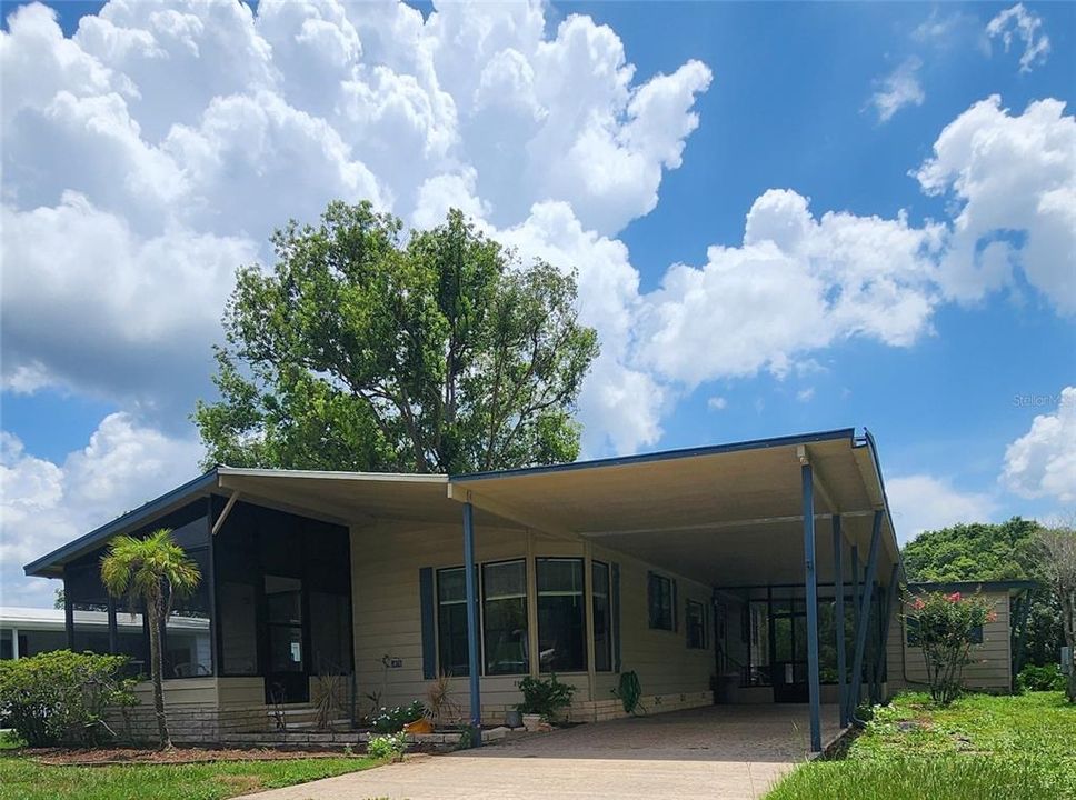 For Sale: $129,450 (2 beds, 2 baths, 1342 Square Feet)