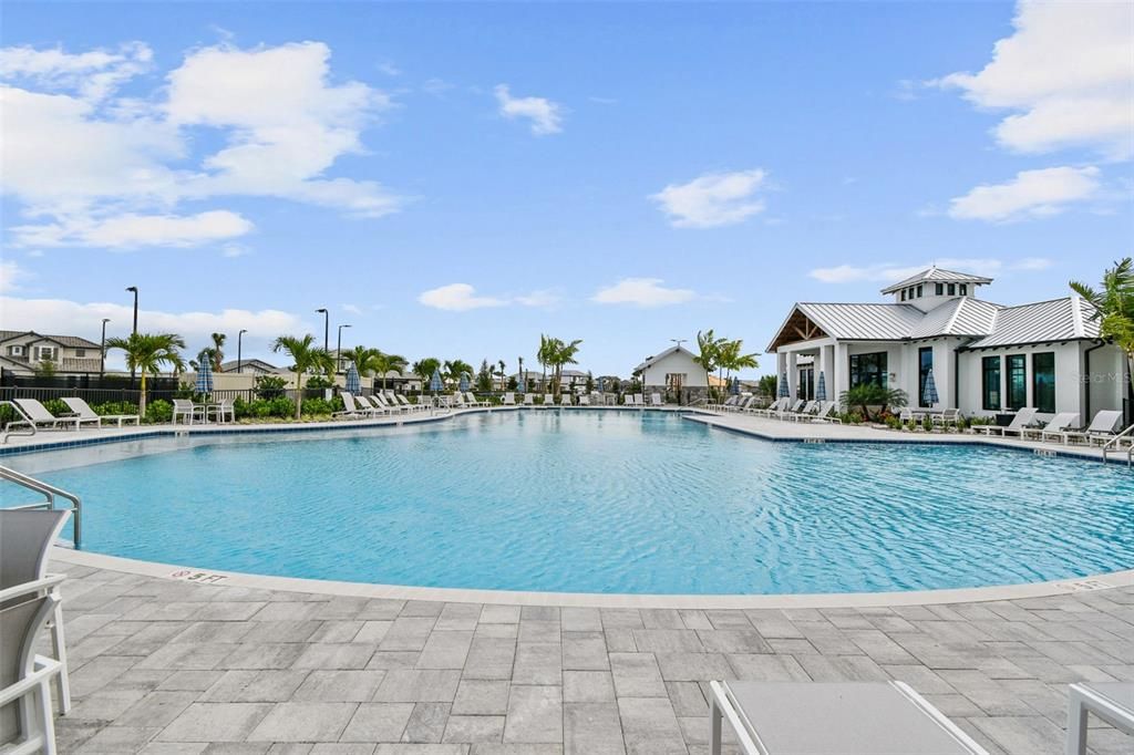 For Sale: $837,700 (3 beds, 2 baths, 2333 Square Feet)