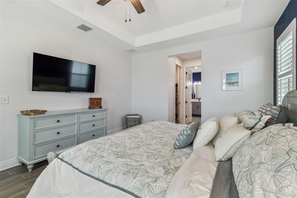 For Sale: $837,700 (3 beds, 2 baths, 2333 Square Feet)