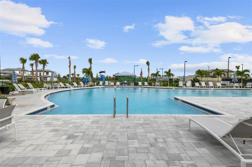 For Sale: $837,700 (3 beds, 2 baths, 2333 Square Feet)