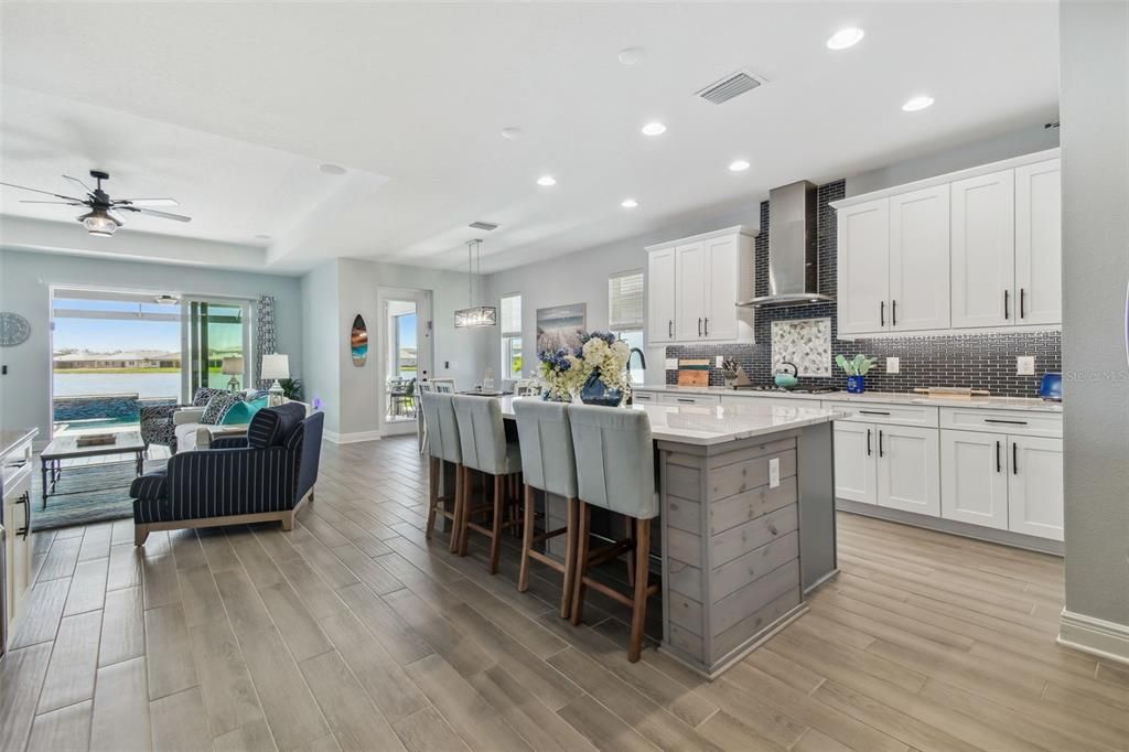 For Sale: $837,700 (3 beds, 2 baths, 2333 Square Feet)