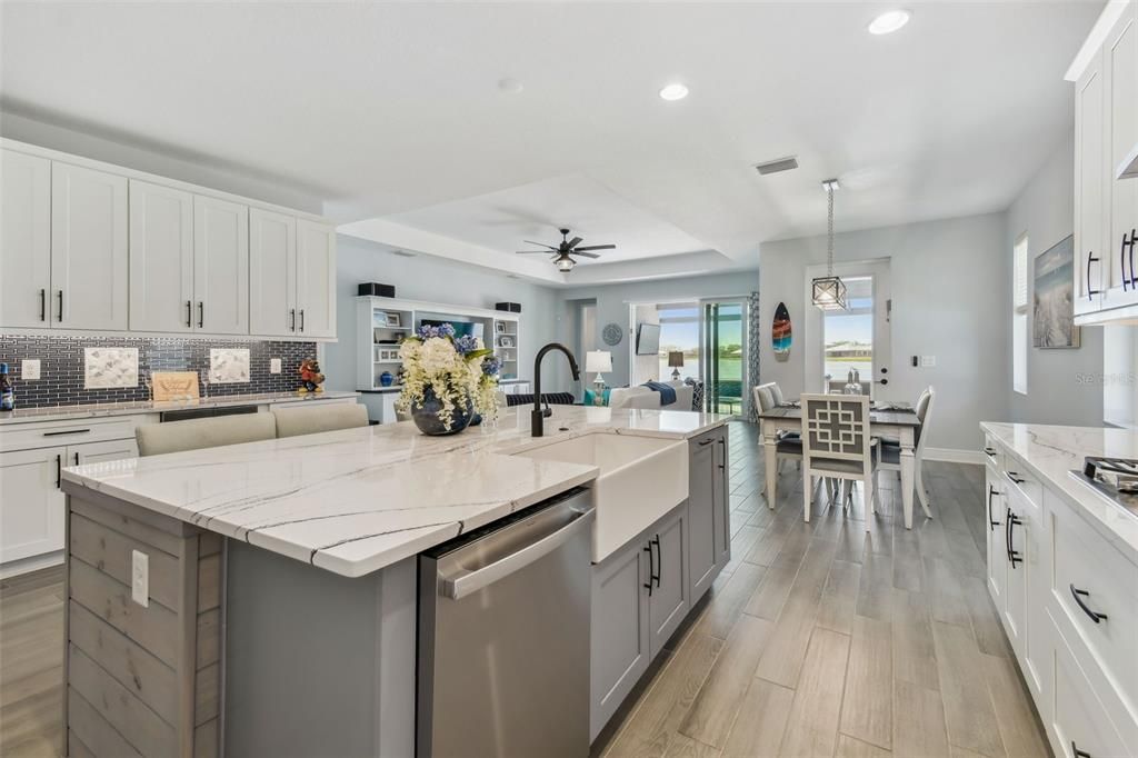For Sale: $837,700 (3 beds, 2 baths, 2333 Square Feet)