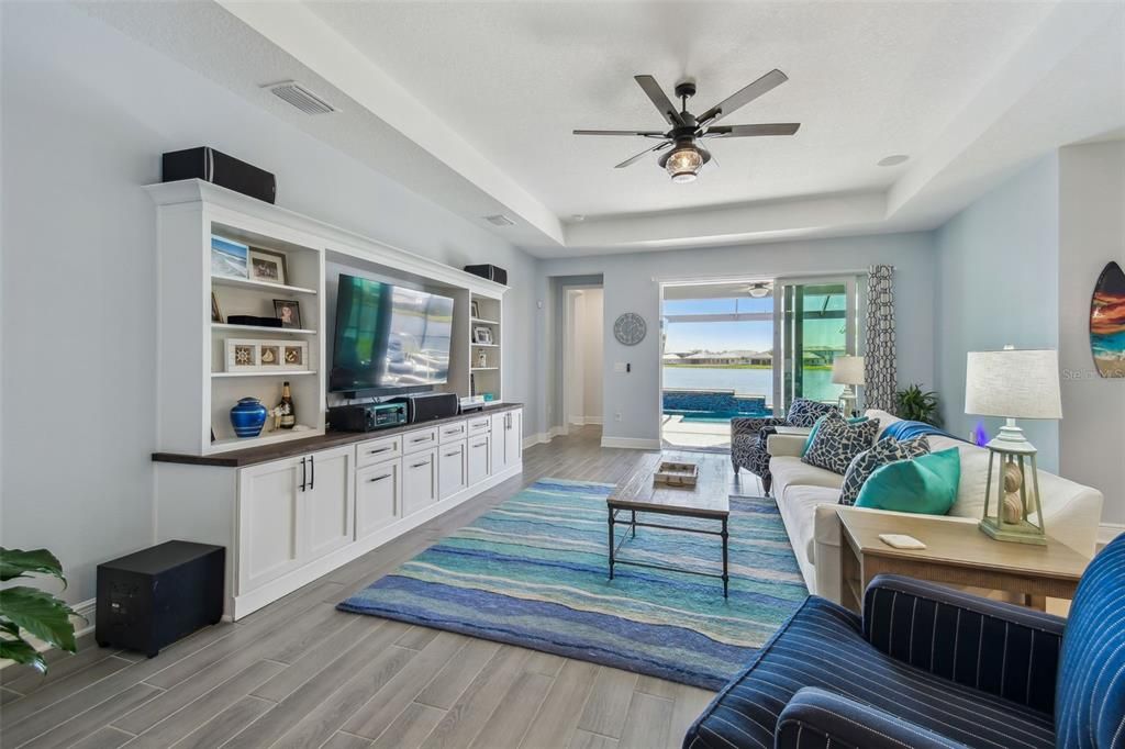 For Sale: $837,700 (3 beds, 2 baths, 2333 Square Feet)