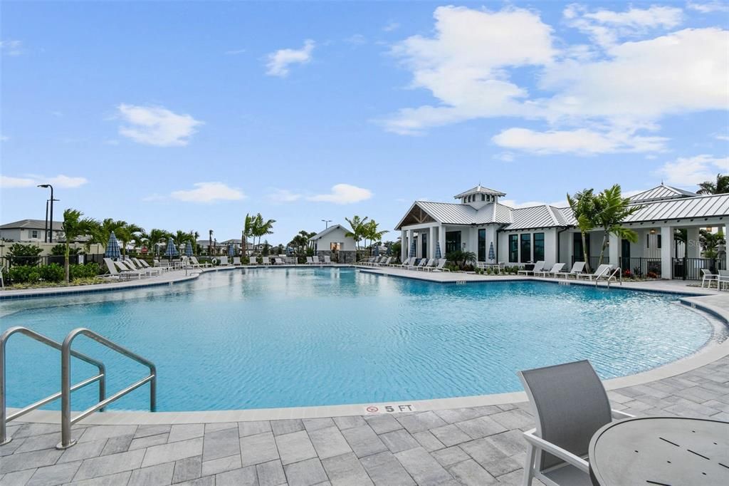 For Sale: $837,700 (3 beds, 2 baths, 2333 Square Feet)
