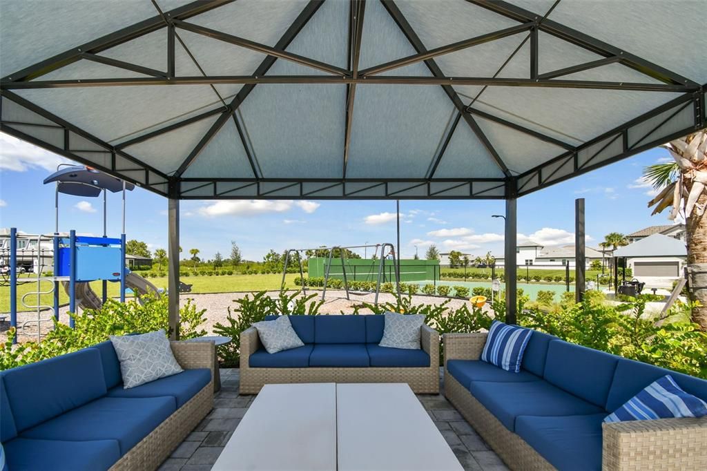 For Sale: $837,700 (3 beds, 2 baths, 2333 Square Feet)