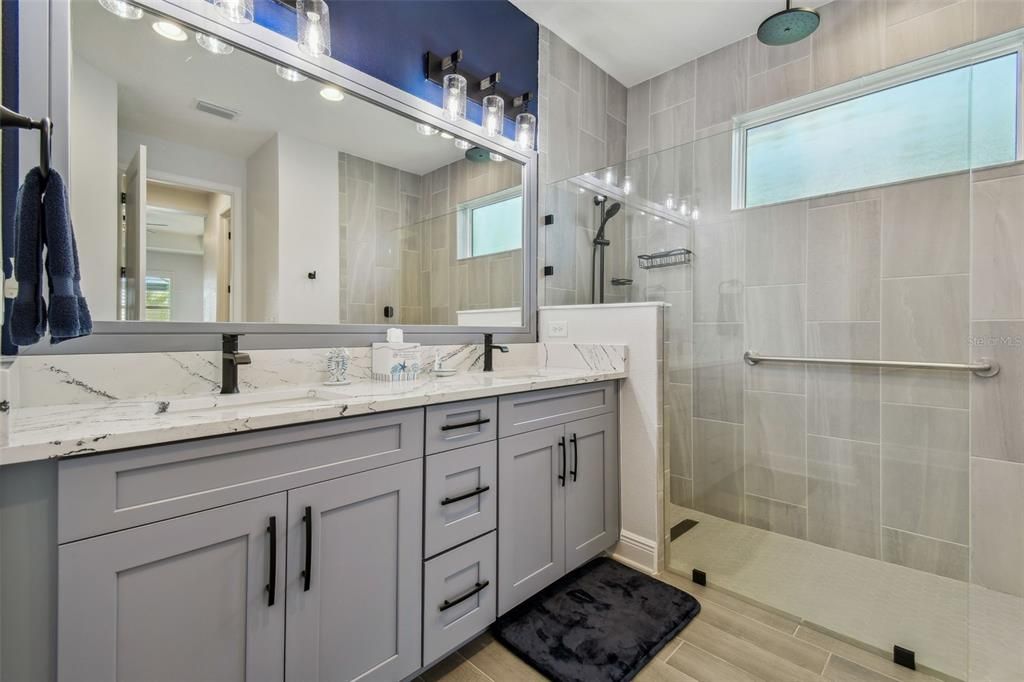 For Sale: $837,700 (3 beds, 2 baths, 2333 Square Feet)