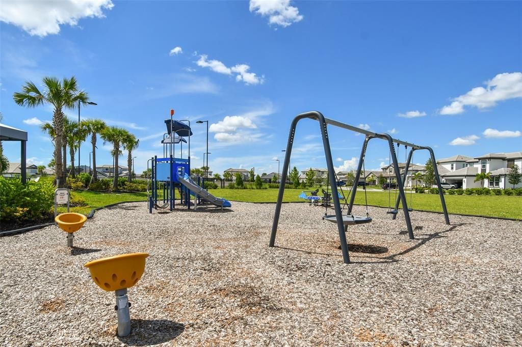 For Sale: $837,700 (3 beds, 2 baths, 2333 Square Feet)