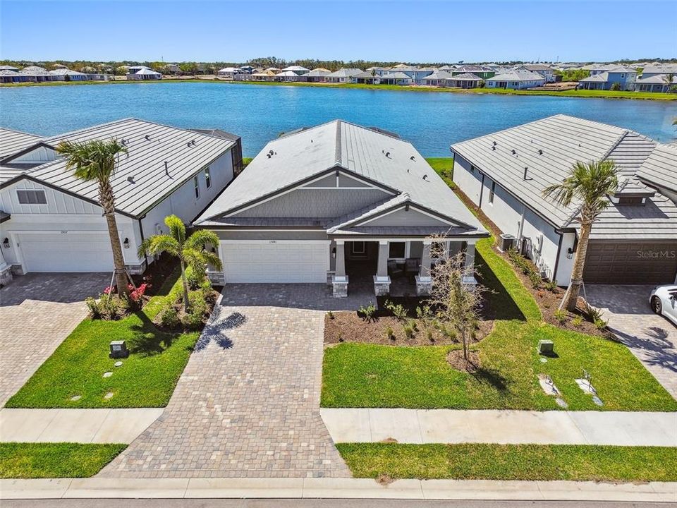 For Sale: $837,700 (3 beds, 2 baths, 2333 Square Feet)