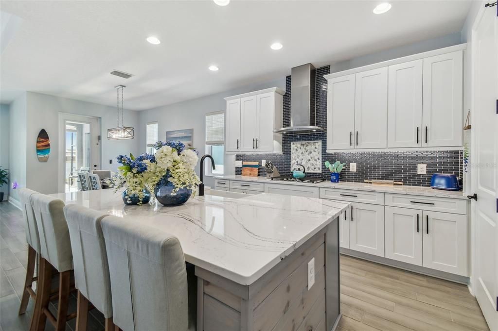 For Sale: $837,700 (3 beds, 2 baths, 2333 Square Feet)