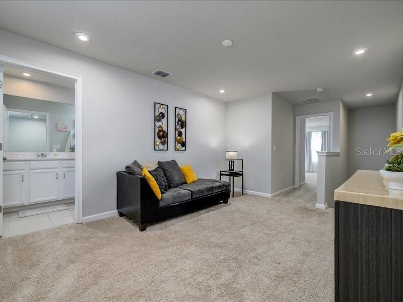 For Sale: $379,000 (3 beds, 2 baths, 1667 Square Feet)