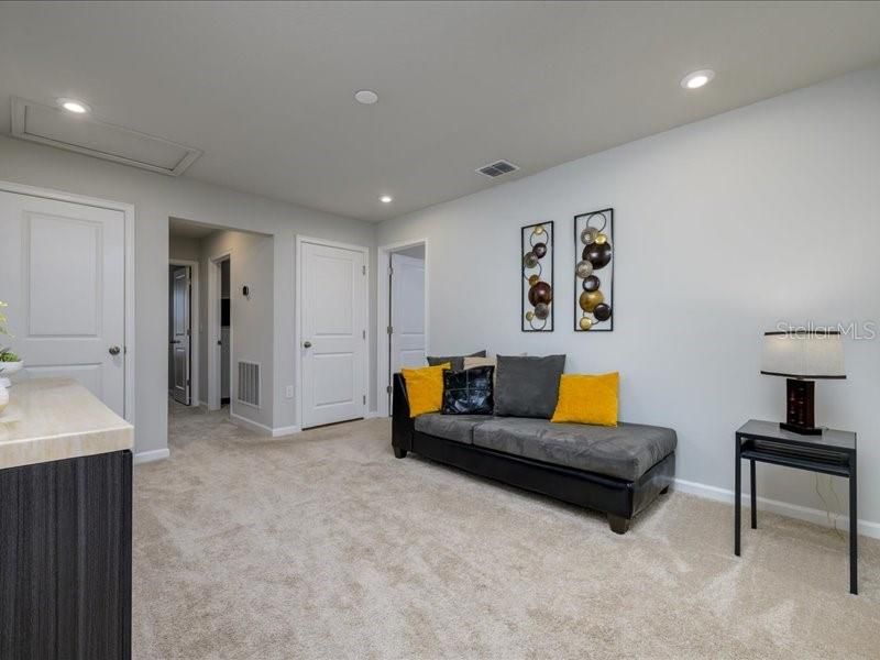 For Sale: $379,000 (3 beds, 2 baths, 1667 Square Feet)