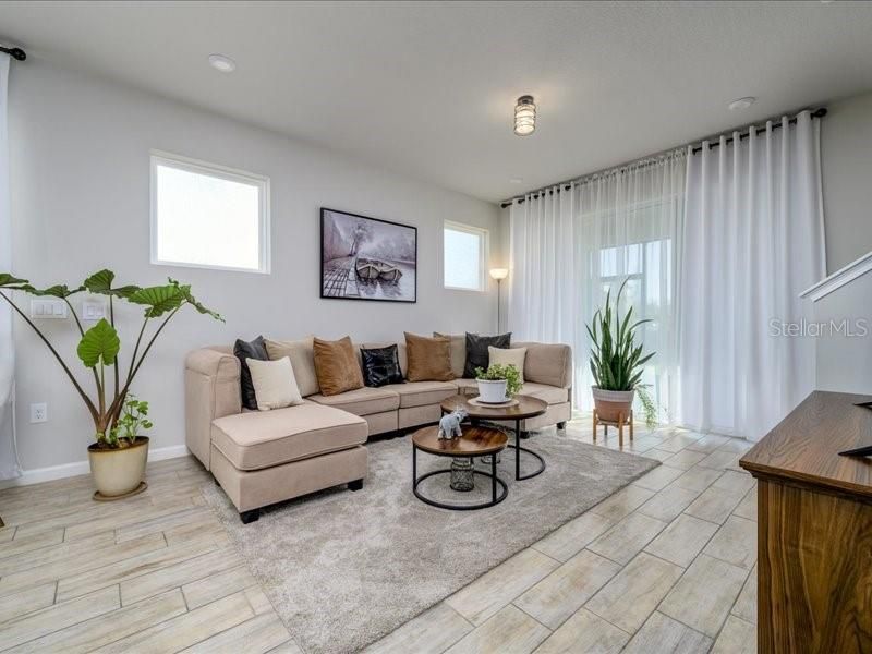 For Sale: $379,000 (3 beds, 2 baths, 1667 Square Feet)