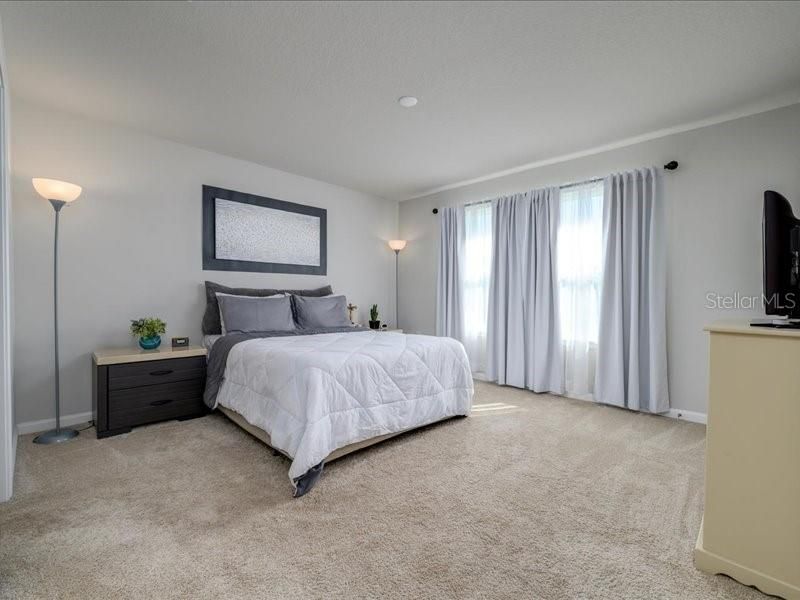 For Sale: $379,000 (3 beds, 2 baths, 1667 Square Feet)