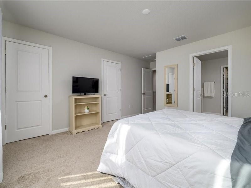For Sale: $379,000 (3 beds, 2 baths, 1667 Square Feet)
