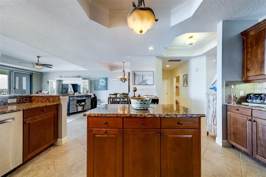 出租: $5,995 (3 贝兹, 3 浴室, 3020 平方英尺)