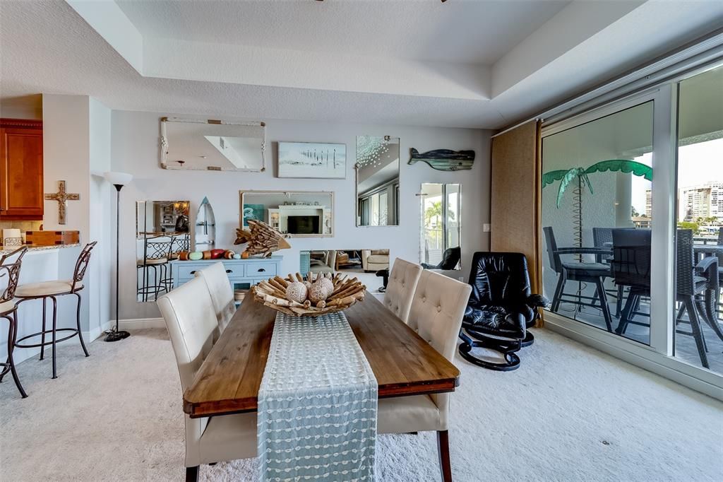 出租: $5,995 (3 贝兹, 3 浴室, 3020 平方英尺)