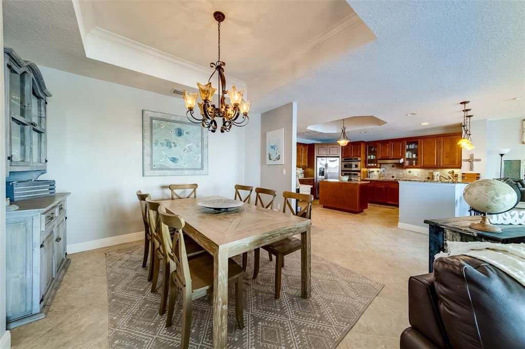 出租: $5,995 (3 贝兹, 3 浴室, 3020 平方英尺)