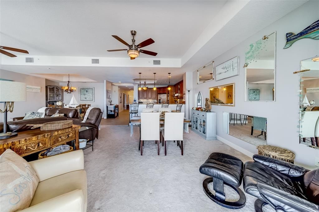 出租: $5,995 (3 贝兹, 3 浴室, 3020 平方英尺)