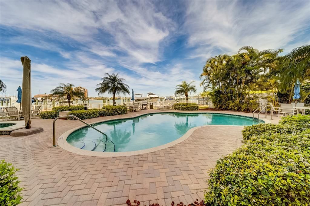 出租: $5,995 (3 贝兹, 3 浴室, 3020 平方英尺)