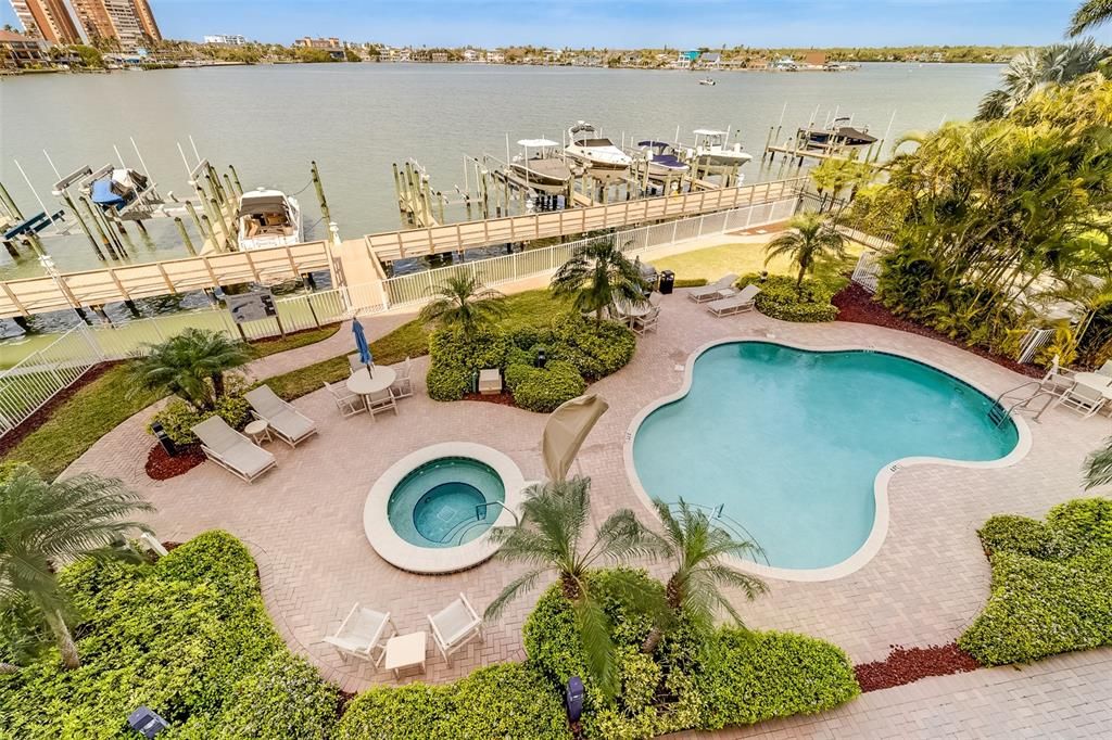 出租: $5,995 (3 贝兹, 3 浴室, 3020 平方英尺)