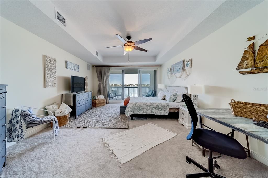 出租: $5,995 (3 贝兹, 3 浴室, 3020 平方英尺)