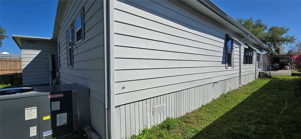 На продажу: $147,900 (2 спален, 2 ванн, 1296 Квадратных фут)