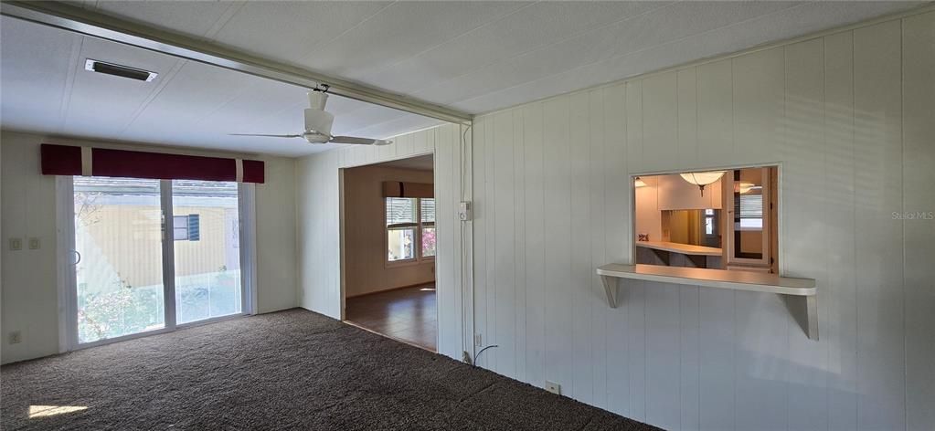 На продажу: $147,900 (2 спален, 2 ванн, 1296 Квадратных фут)