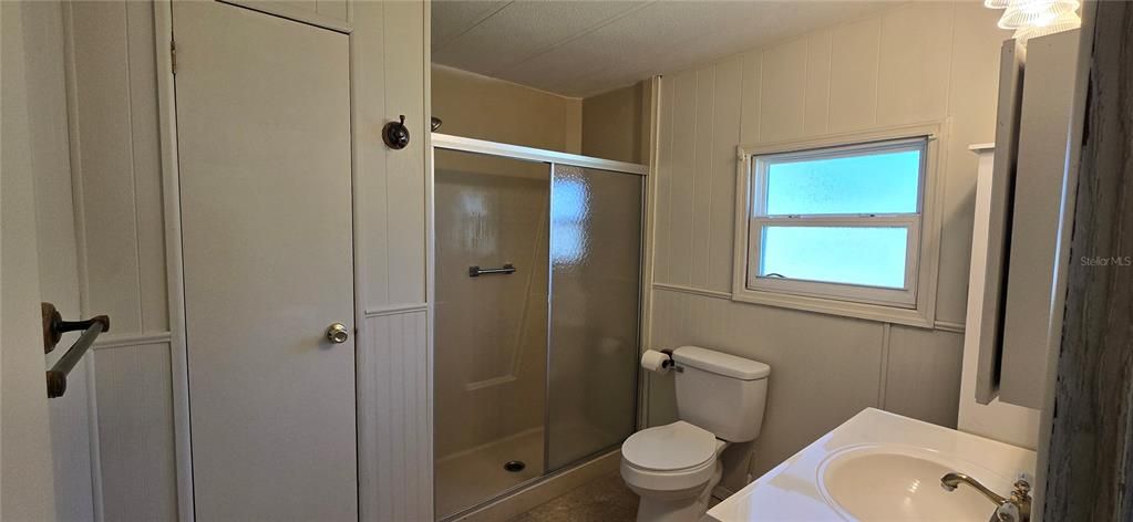 На продажу: $147,900 (2 спален, 2 ванн, 1296 Квадратных фут)