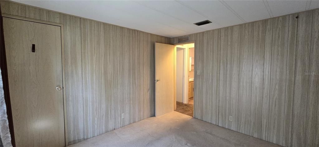 На продажу: $147,900 (2 спален, 2 ванн, 1296 Квадратных фут)