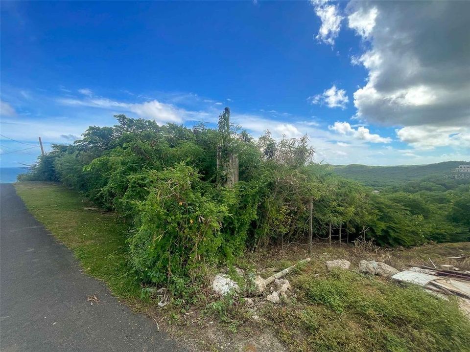 На продажу: $149,000 (0.75 acres)