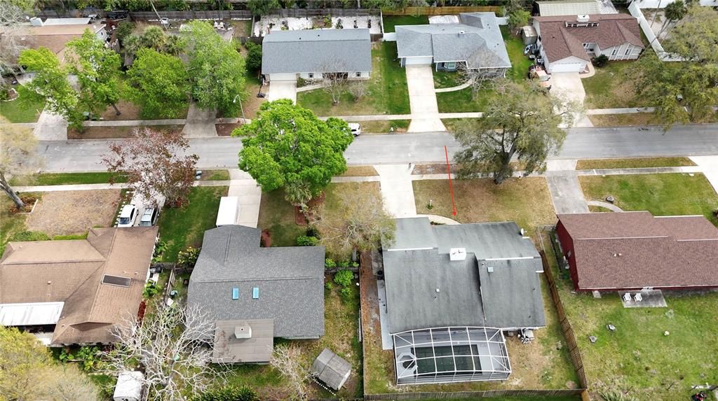 Под контрактом: $290,000 (4 спален, 2 ванн, 2361 Квадратных фут)