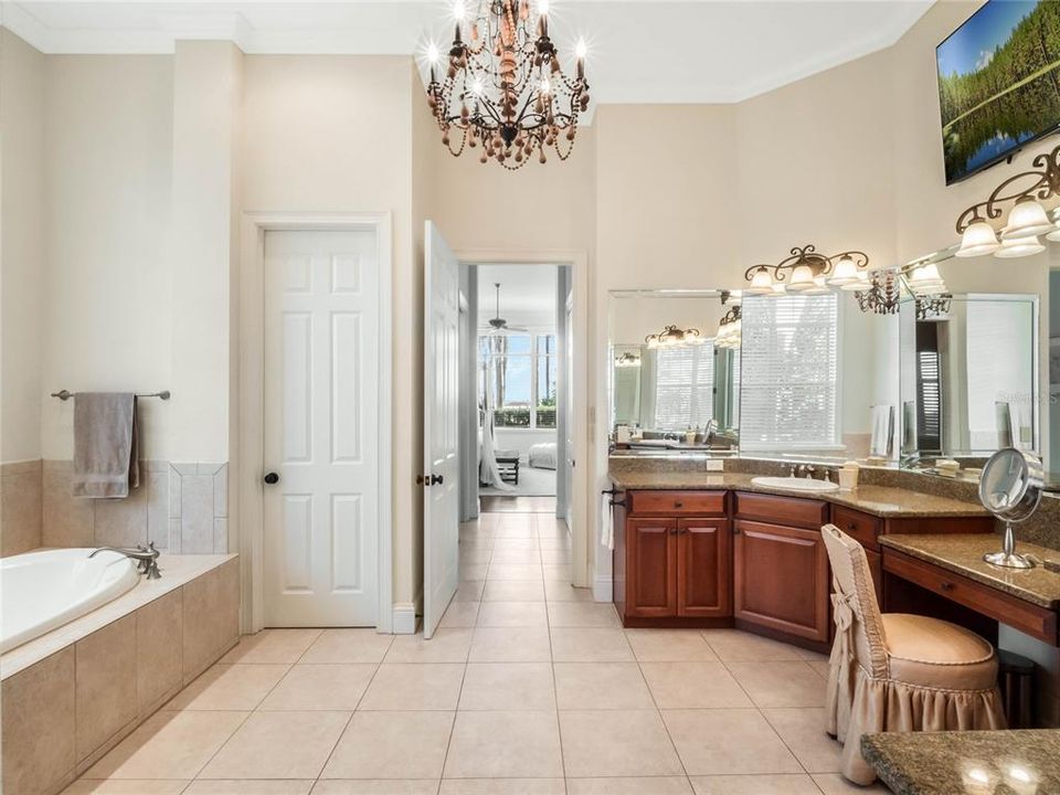 На продажу: $2,795,000 (4 спален, 4 ванн, 5370 Квадратных фут)