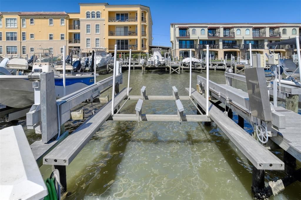 待售: $990,000 (3 贝兹, 3 浴室, 2416 平方英尺)