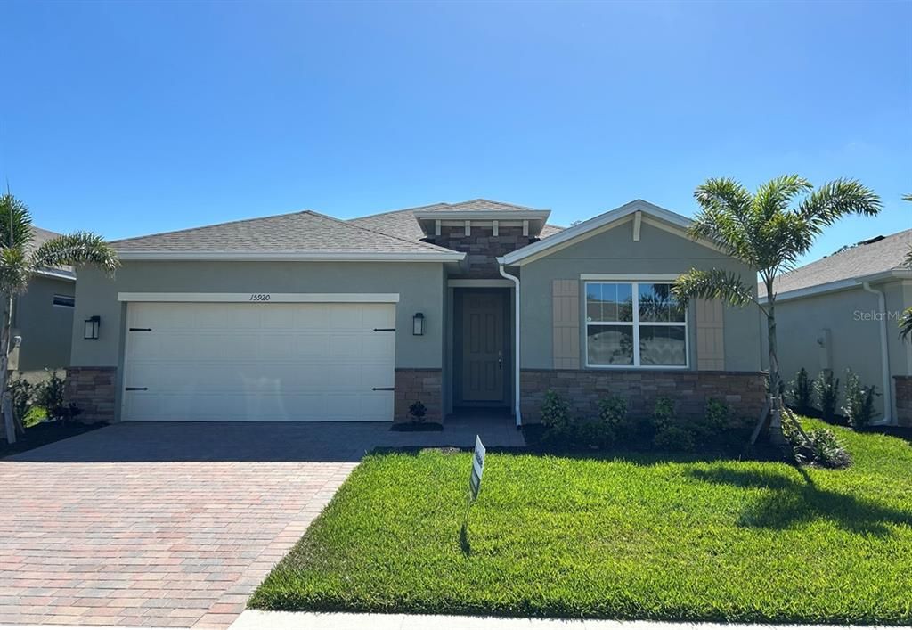 Недавно продано: $357,500 (3 спален, 2 ванн, 2034 Квадратных фут)