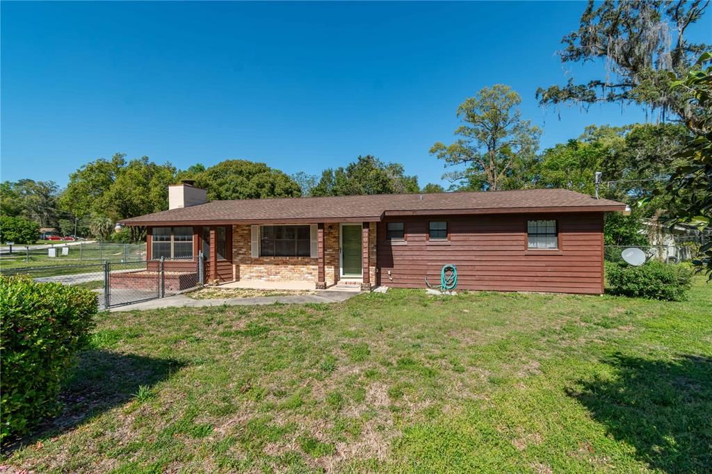 Vendido Recientemente: $199,000 (3 camas, 2 baños, 1444 Pies cuadrados)