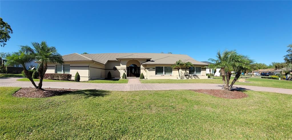 Недавно продано: $750,000 (3 спален, 2 ванн, 3944 Квадратных фут)