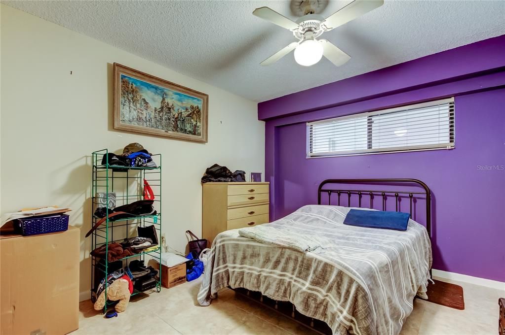 Под контрактом: $229,000 (2 спален, 2 ванн, 1200 Квадратных фут)