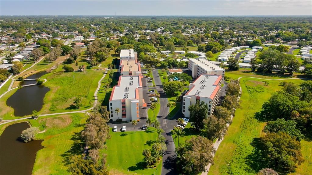 Под контрактом: $229,000 (2 спален, 2 ванн, 1200 Квадратных фут)