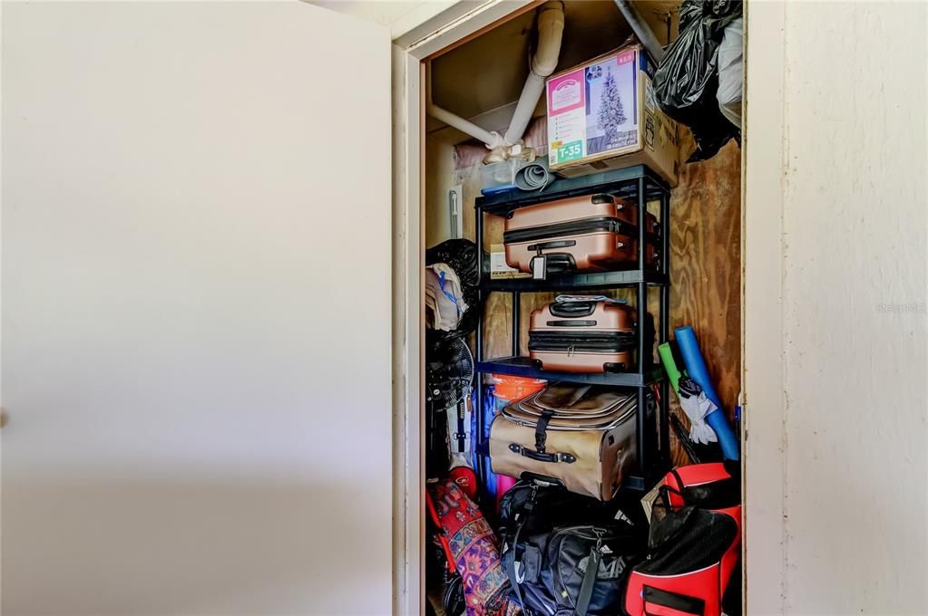 Под контрактом: $229,000 (2 спален, 2 ванн, 1200 Квадратных фут)