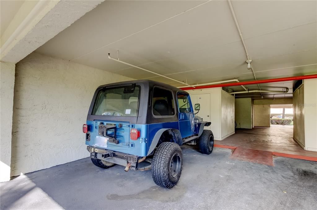 Под контрактом: $229,000 (2 спален, 2 ванн, 1200 Квадратных фут)